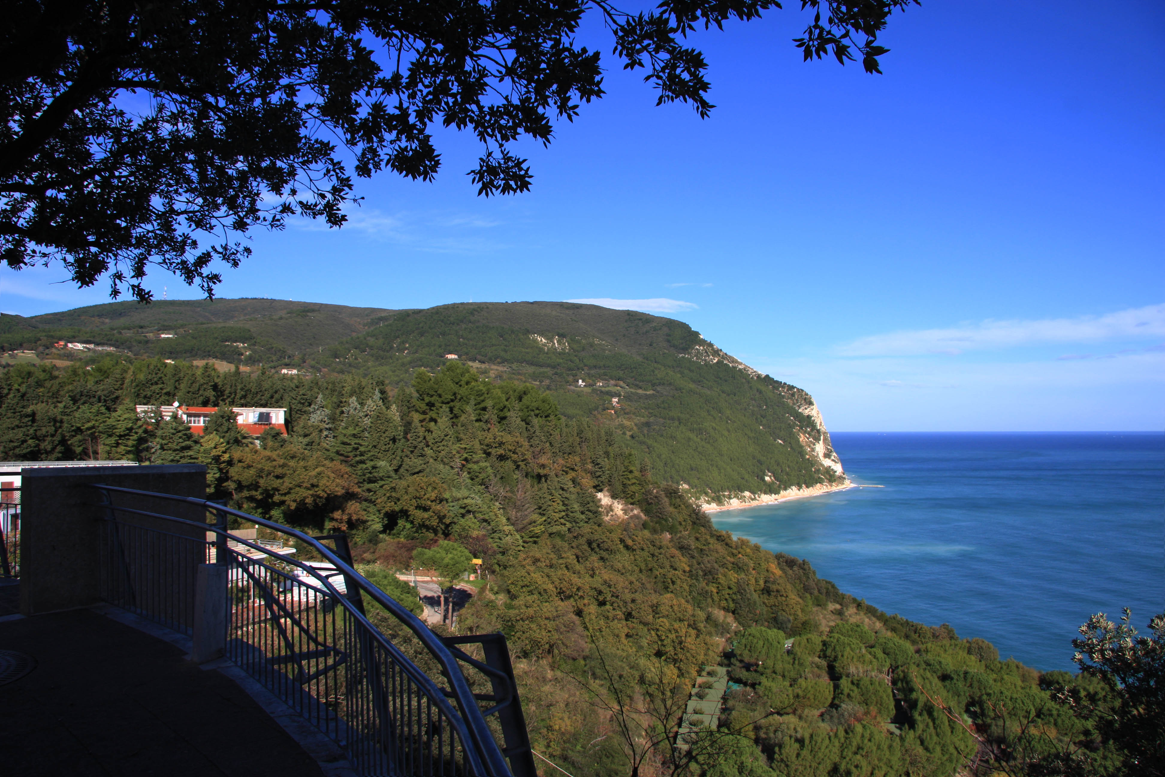 Sirolo | Terrasses du Conero - Sirolo | Secret World Trip Planner