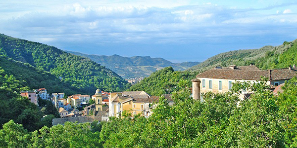 Aldea de Sieti - Sieti | Secret World Trip Planner