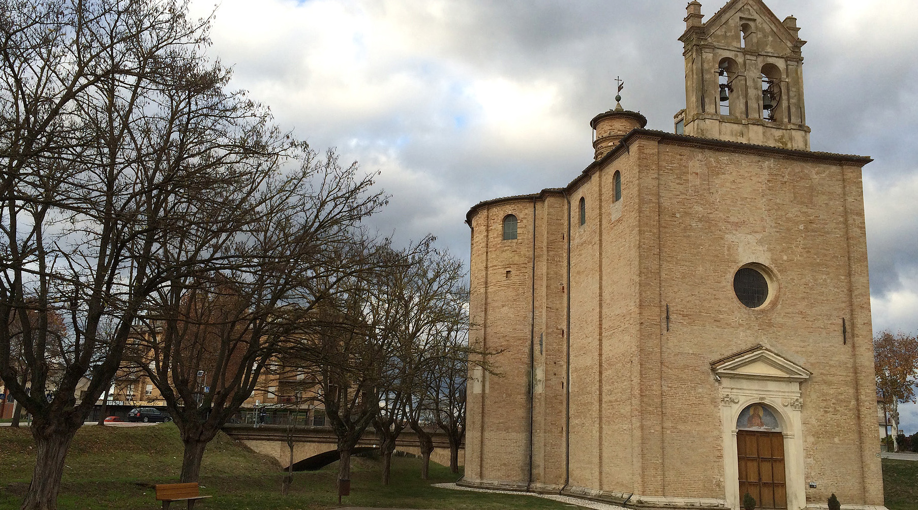 ದೇವಾಲಯ ಮಡೊನ್ನಾ della ಸಲಿಂಗ ರತಿ - Bruna | Secret World Trip Planner