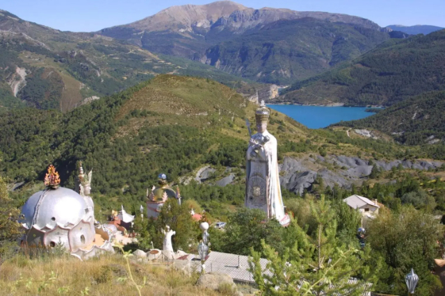 성스러운 도시 만다롬 샴바살렘 - Castellane | Secret World Trip Planner