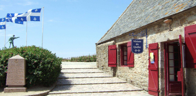 ケベックの家 - Saint-Malo | Secret World Trip Planner