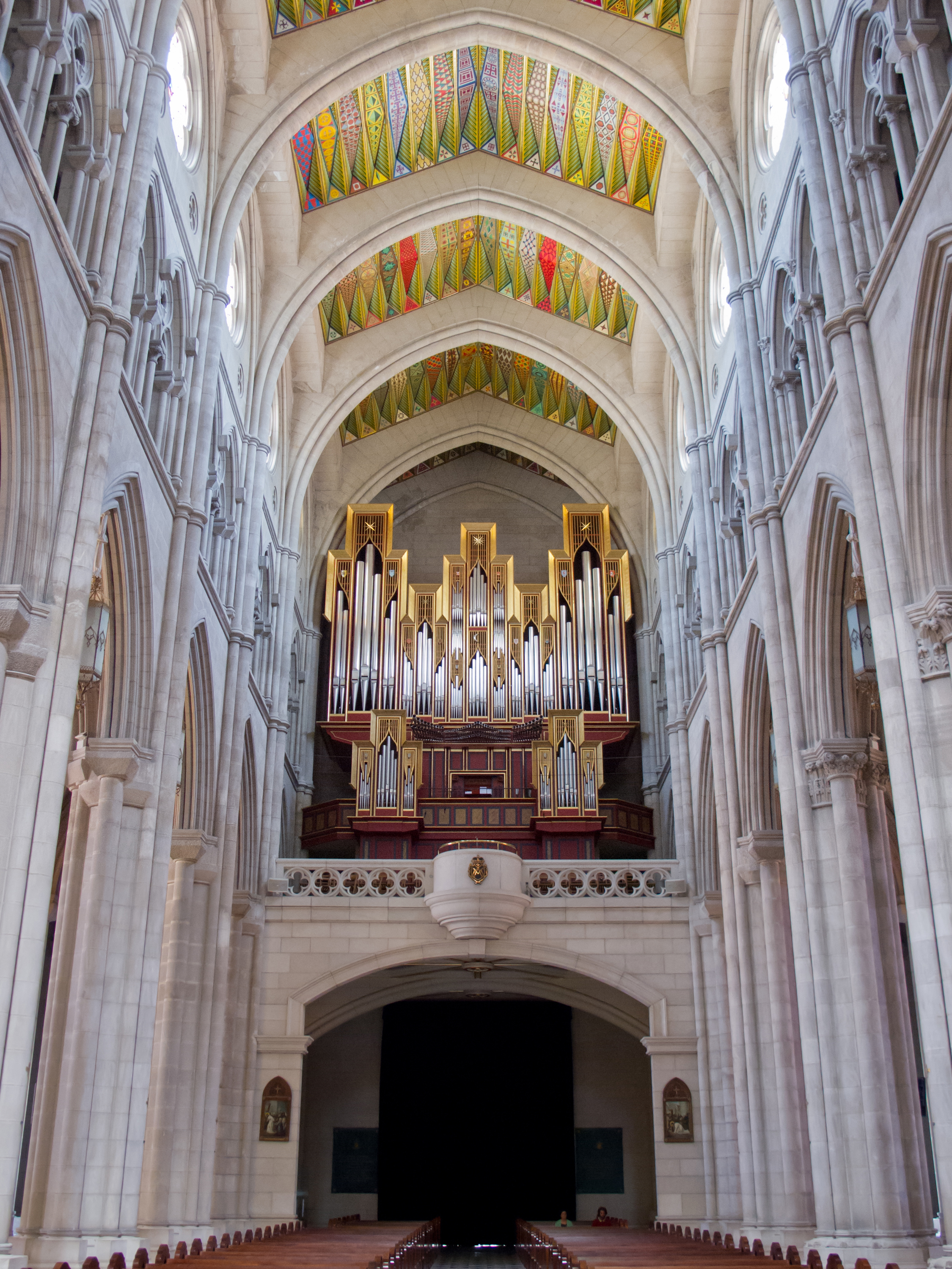 Santa María la Real de la Almudena Katedrali - Madrid | Secret World Trip Planner