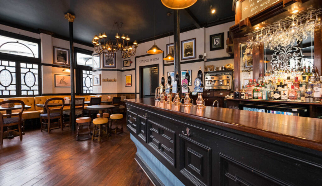 Os brazos de Morpeth - 58 Millbank | Secret World Trip Planner