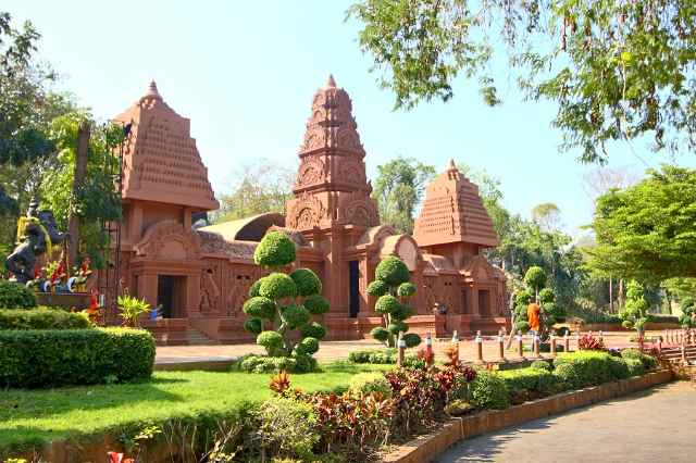 વાટ થામ પુ વા - Nong Ya | Secret World Trip Planner