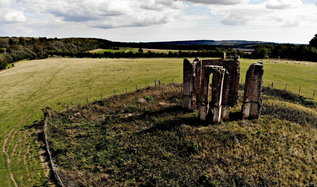 Vandalski stolp - South Harting | Secret World Trip Planner