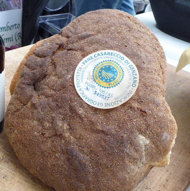 Pain Pane Casareccio di Genzano IGP - Genzano di Roma | Secret World Trip Planner