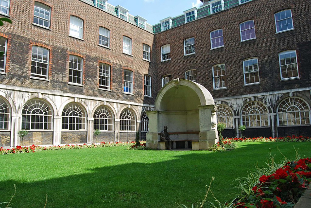 Alcove ó Old London Bridge - Grove Rd. | Secret World Trip Planner