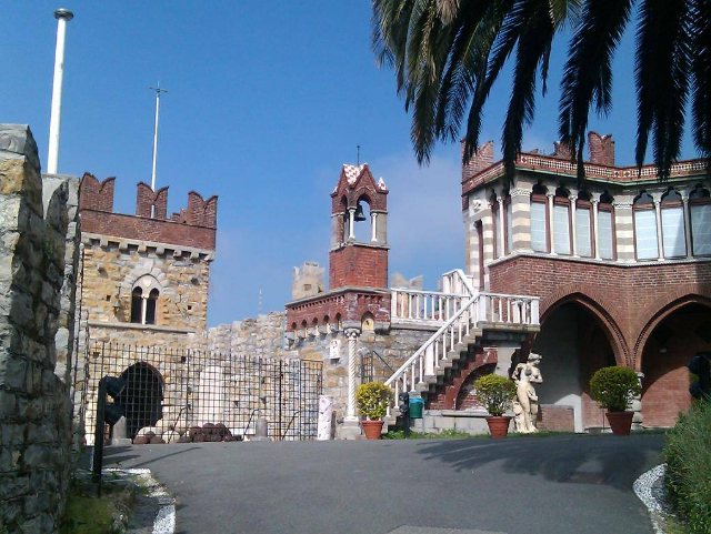 Albertis gaztelua - Genova | Secret World Trip Planner