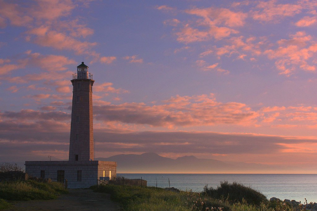 De historische vuurtoren van Gythio - Githio | Secret World Trip Planner