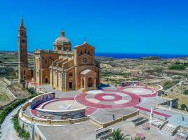Cathedral-EU18 WBI0258-Walter Bibikow Towel 15 x 22 Basilica of Ta-Pinu Gharb 3dRose Malta Gozo 