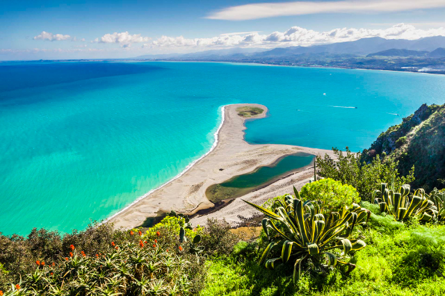 دریاچه های مارینلو - Patti | Secret World Trip Planner
