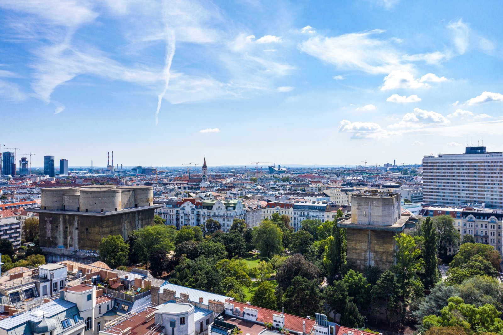 ゲフェヒトシュトゥルム（Gefechtsturm）は、高射砲塔（高射砲塔）である。) - Wien | Secret World Trip Planner