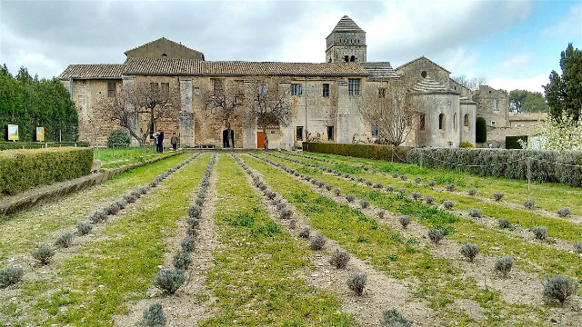 Van Gogh és a Saint-Paul-de-Mausole kolostor - Saint-Rémy-de-Provence | Secret World Trip Planner