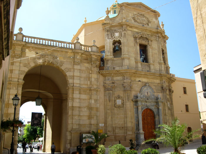 Marsala - taras na Wyspach Egadzkich - Marsala | Secret World Trip Planner