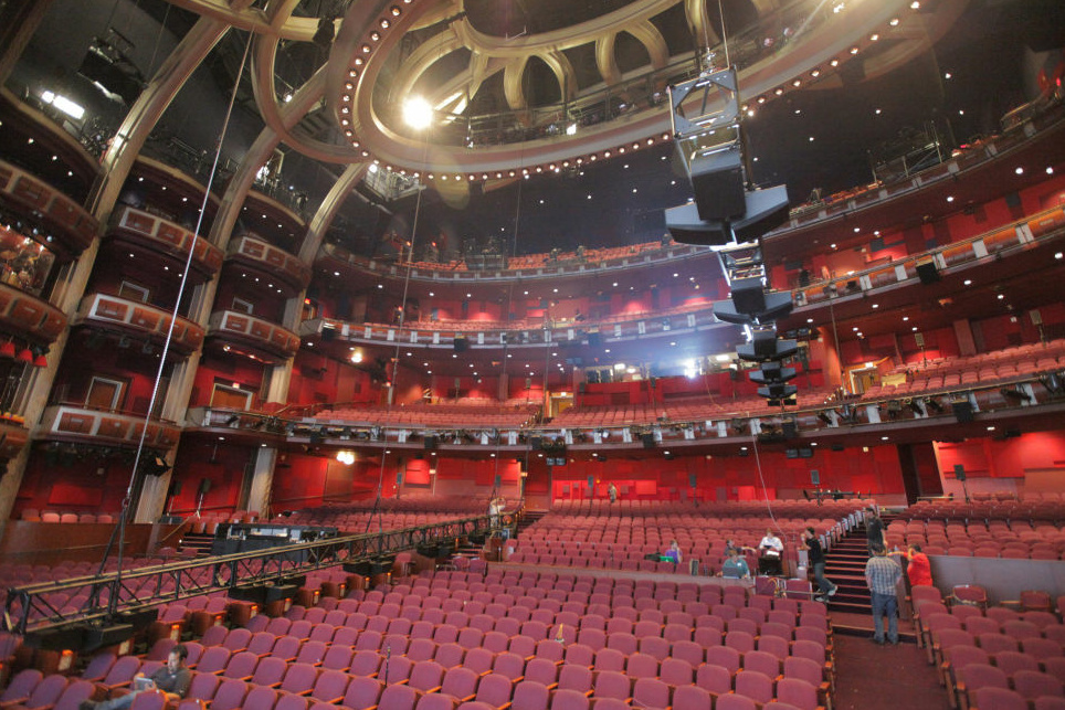 ಡಾಲ್ಬಿ ಥಿಯೇಟರ್® ಮತ್ತು ಆಸ್ಕರ್® - Los Angeles | Secret World Trip Planner