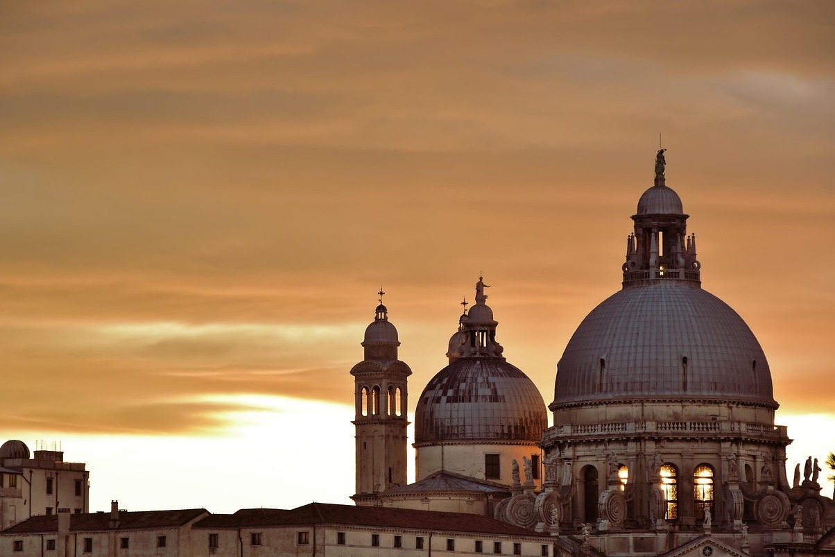 Castelme, ,ano, blandt de smukkeste skatte i Basilicata - Castelmezzano | Secret World Trip Planner