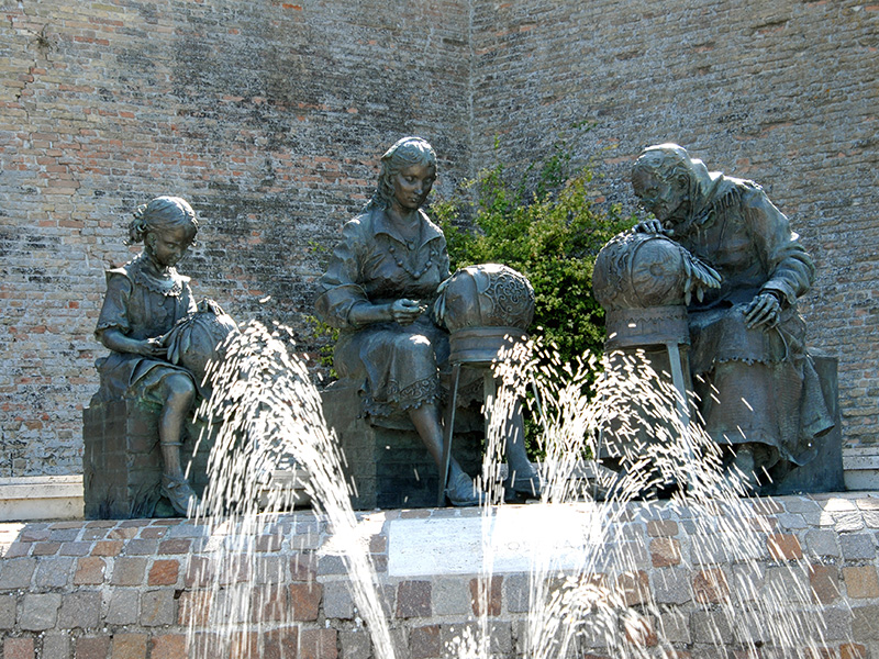 Fountain monumentua parpailak maker