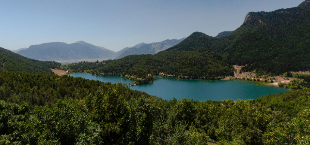 Jezioro Doxa: Spokojna oaza w Górach Korynckich - Lake Doxa | Secret World Trip Planner