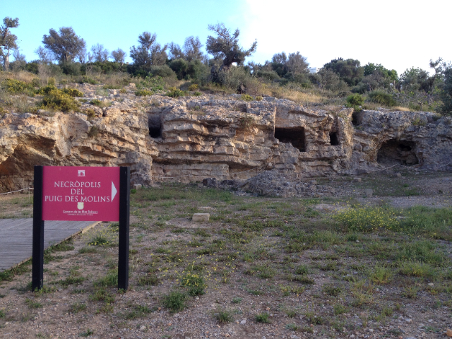 Nekropolis Puig des Molins - Eivissa | Secret World Trip Planner