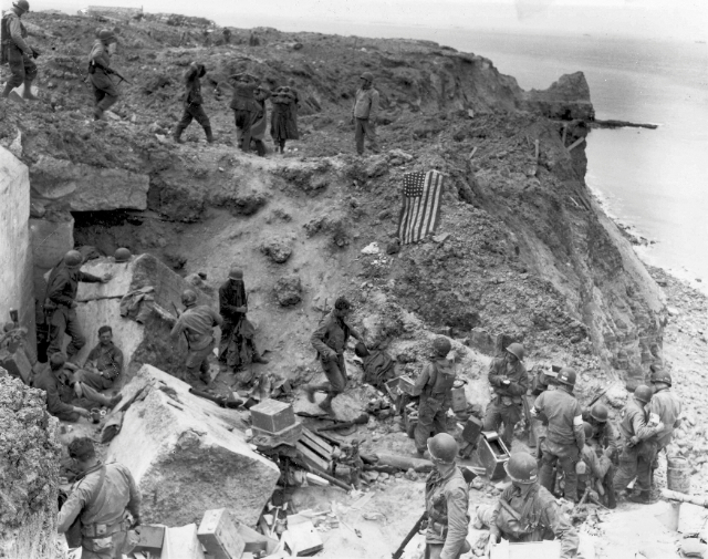 Pointe du Hoc - Cricqueville-en-Bessin | Secret World Trip Planner