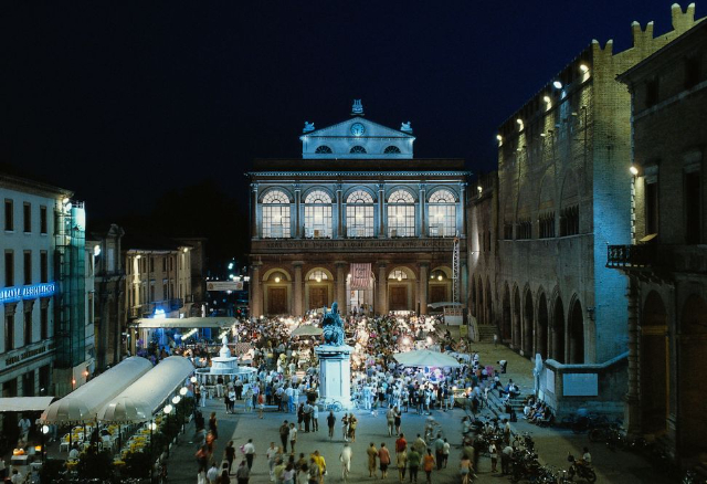 加富尔广场 - Rimini | Secret World Trip Planner