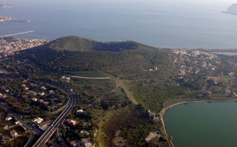 Astroni krateris - Napoli | Secret World Trip Planner