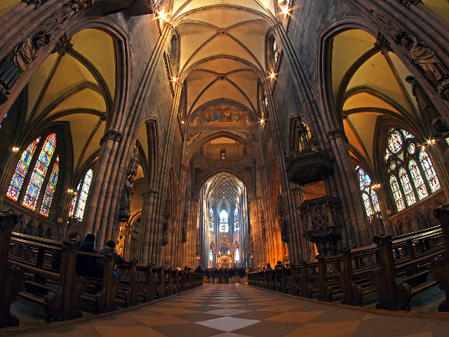 Ministri i Freiburgut - Freiburg im Breisgau | Secret World Trip Planner