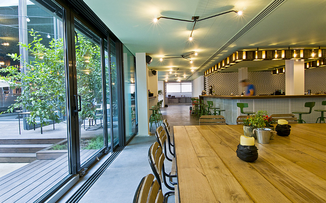 En dold oas i Aten: 48 Urban Garden - Αμπελόκηποι | Secret World Trip Planner