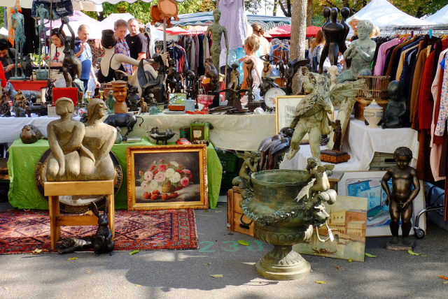 Soko la kiroboto la Buerkliplatz - Zürich | Secret World Trip Planner