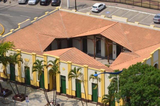 Gustave Eiffel lan Pasar Umum - Itajaí - SC | Secret World Trip Planner