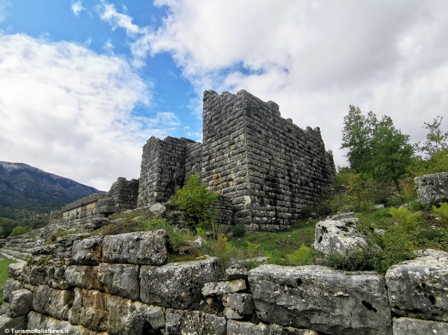 Dodona Selbstgeführte Tour - Dodoni | Secret World Trip Planner