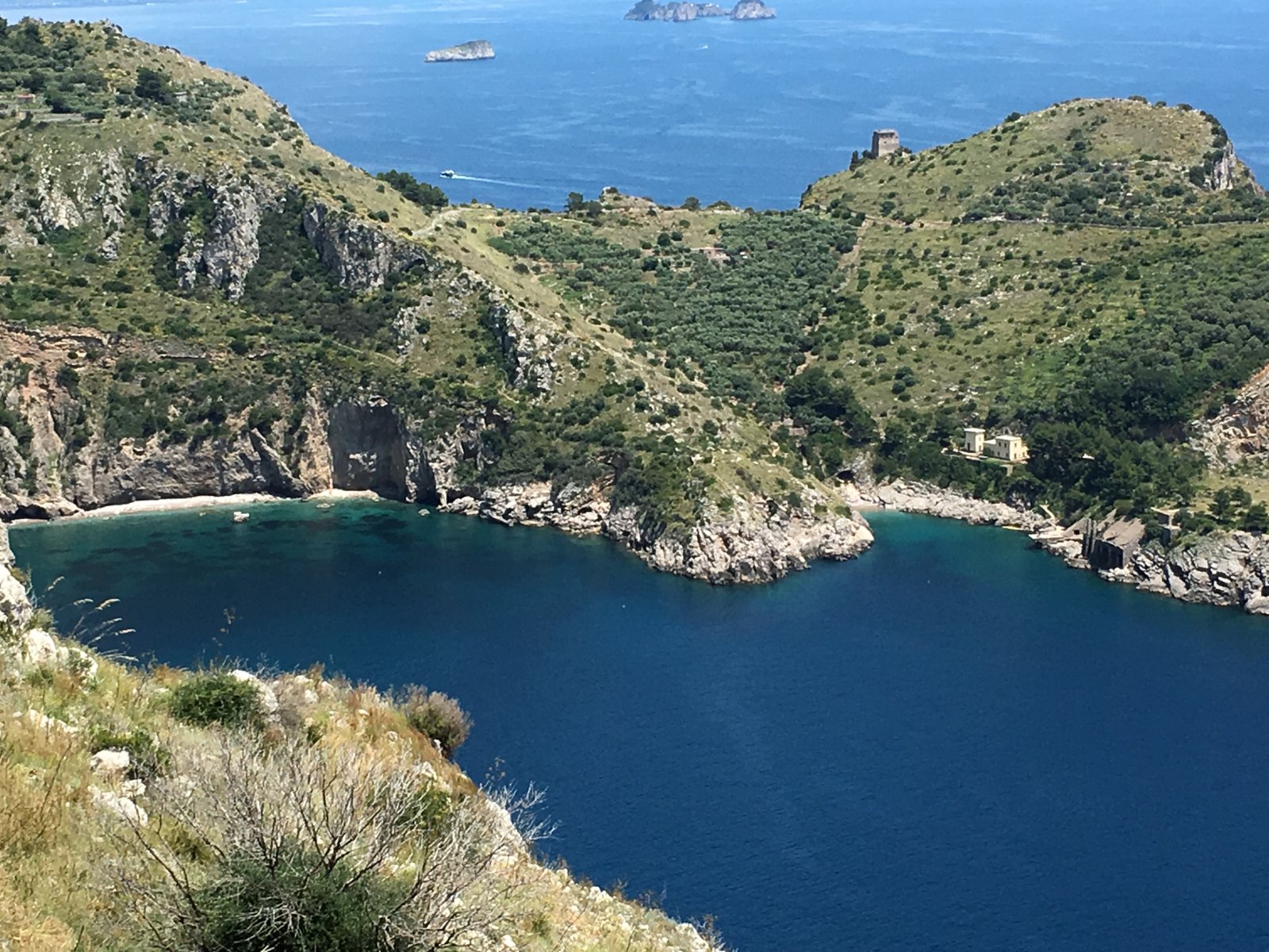 ເຊີນຂອງ Ieranto  - Area naturale marina protetta Punta Campanella | Secret World Trip Planner