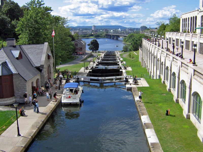 Rideau ਨਹਿਰ ਰਾਸ਼ਟਰੀ ਇਤਿਹਾਸਕ ਸਾਈਟ - Ottawa | Secret World Trip Planner