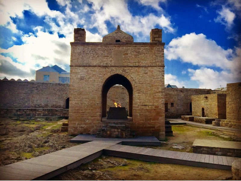 Ateshgah, le temple du feu de Bakou
