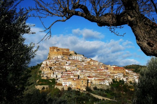 Rocca Imperiale, в двора на Фридрих II - Rocca Imperiale | Secret World Trip Planner