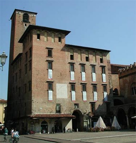 Palacio Del Podesta