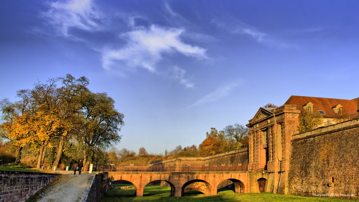 ನ್ಯೂಫ್-ಬ್ರಿಸಾಚ ...