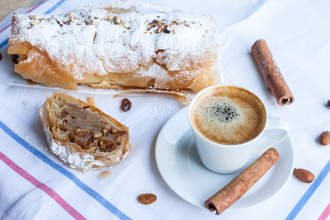 Apfelstrudel in Leipzig: Geschichte, Geheimnis und Genuss - Leipzig | Secret World Trip Planner