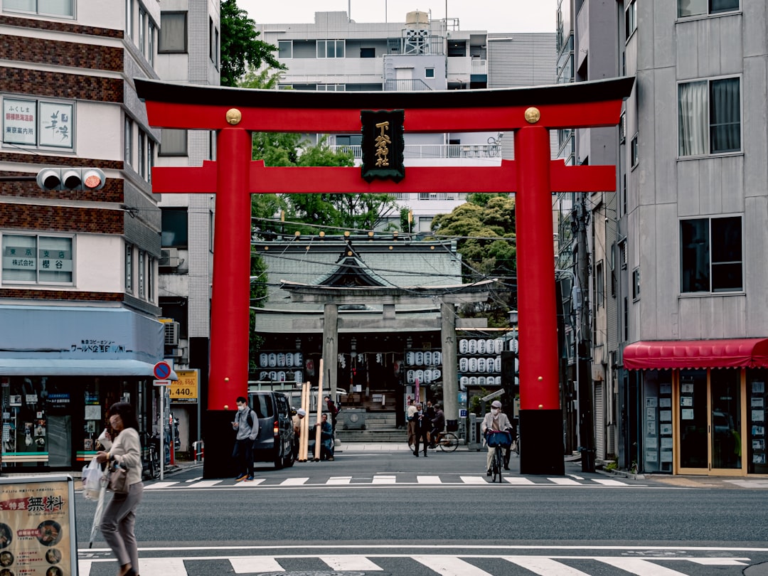 伏見稲荷、いつ行くべきか：月別に正直に話す - Tokyo | Secret World Trip Planner