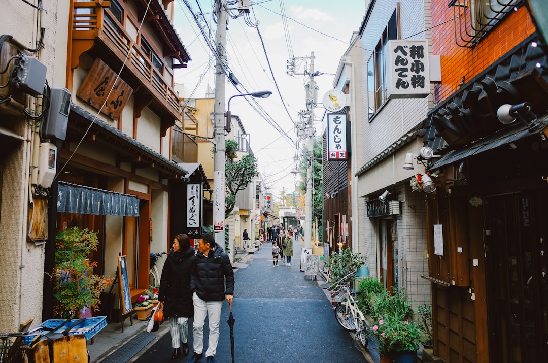 伏見稲荷、いつ行くべきか：月別に正直に話す - Tokyo | Secret World Trip Planner
