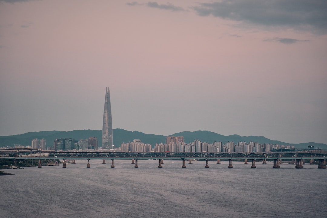 힐리어 호수, 서울에서 출발하는 핑크빛 하루 여정 - Seoul | Secret World Trip Planner