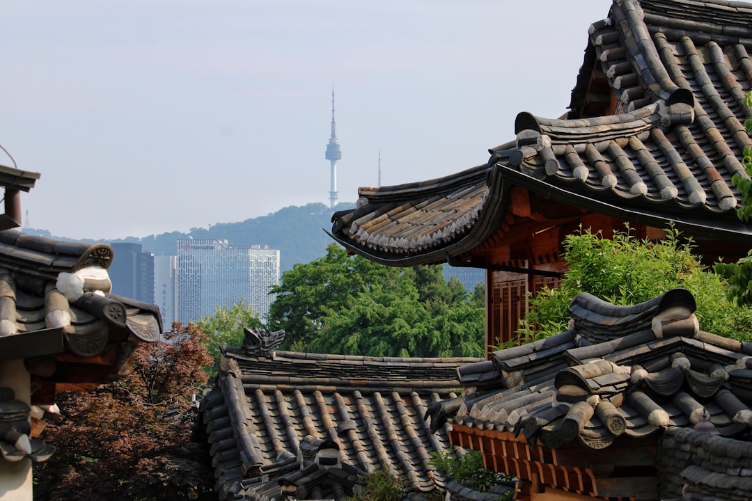 몬세라트 수도원: 서울에서 만나는 카탈루냐의 이상한 기적 - Seoul | Secret World Trip Planner