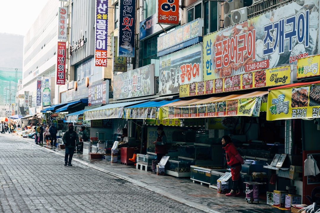 부산 삼겹살 하루 코스: 고기 없이는 못 사는 사람을 위해 - Busan | Secret World Trip Planner