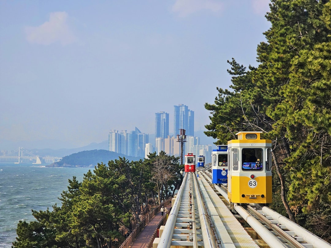 세계에서 가장 긴 터널 – 부산에서 시작하는 터널 이야기 - Busan | Secret World Trip Planner