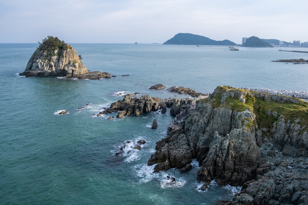 세계에서 가장 큰 섬, 부산 사람은 이렇게 생각합니다 - Busan | Secret World Trip Planner