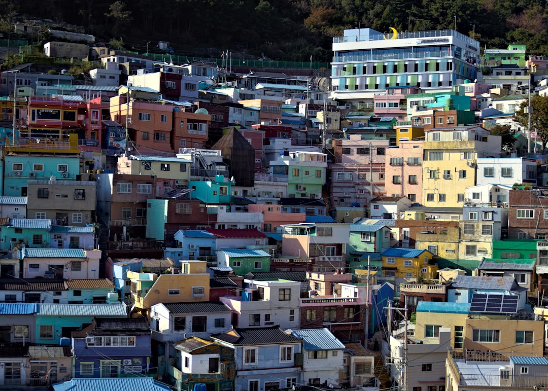 세계에서 가장 큰 섬, 부산 사람은 이렇게 생각합니다 - Busan | Secret World Trip Planner