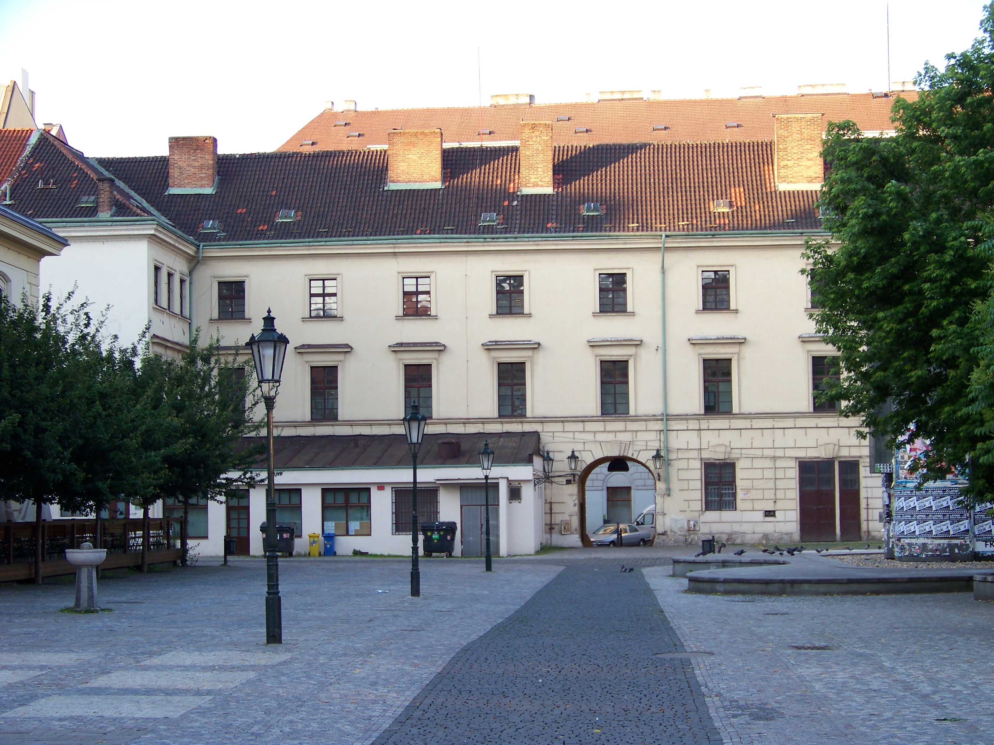 Muzeum Komunismu（共产主义博物馆) - Nové M?sto | Secret World Trip Planner