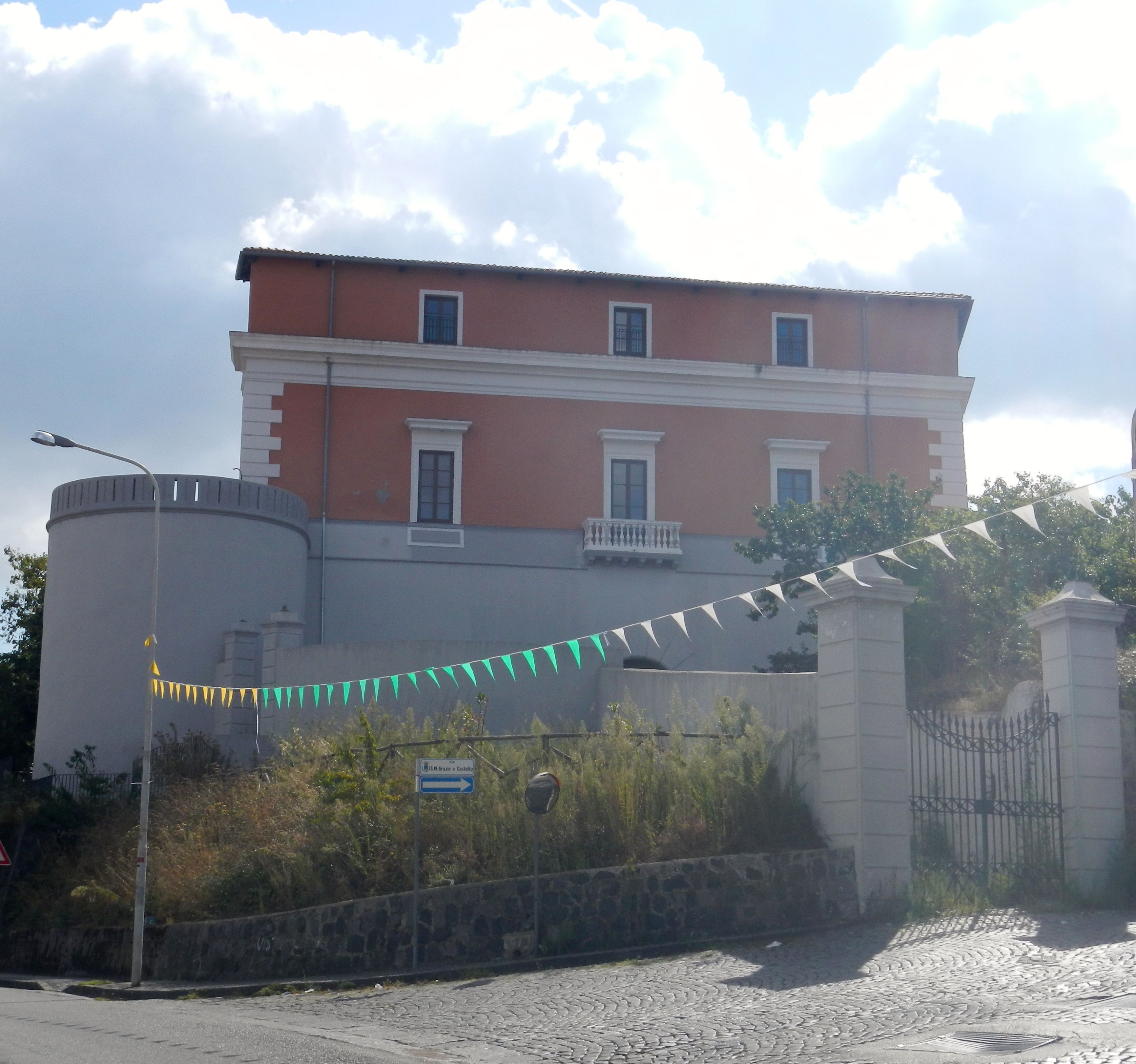 Castello d'Alagno alias Totò - Somma Vesuviana | Secret World Trip Planner