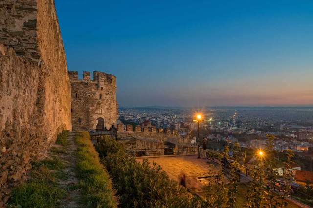 Preskúmajte vežu Trigonion a Annu Palaiologi - Agios Pavlos | Secret World Trip Planner