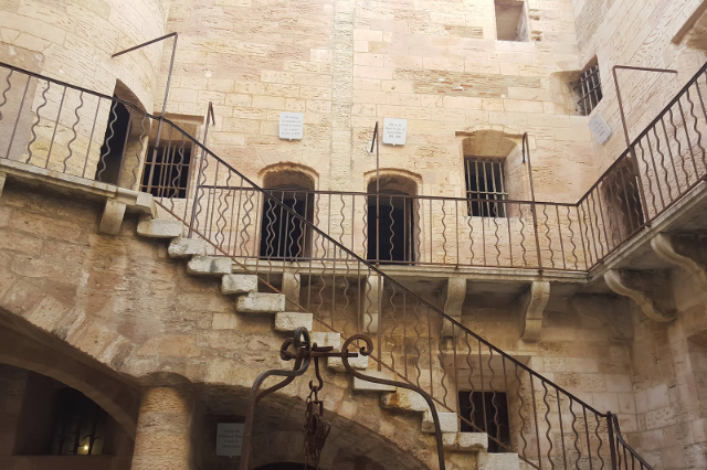 A Tiszafa kastély Marsigliában - Marsiglia | Secret World Trip Planner